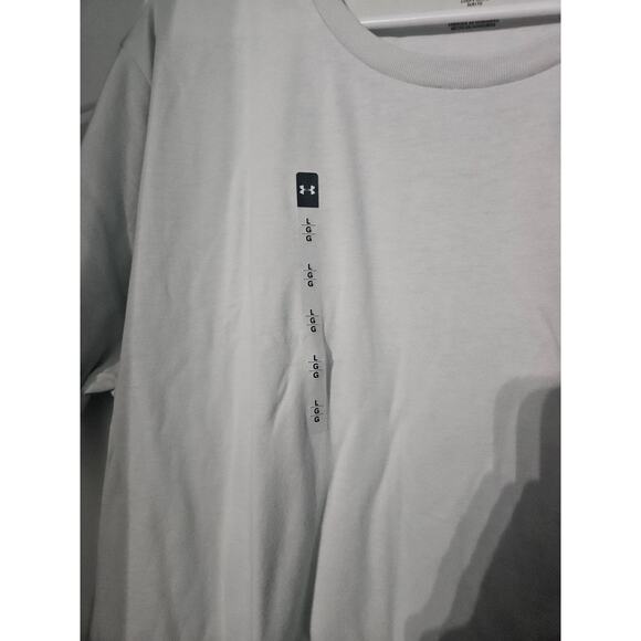 Mens Under Armour Freedom Shirt Light Gray in Large - Picture 3 of 4